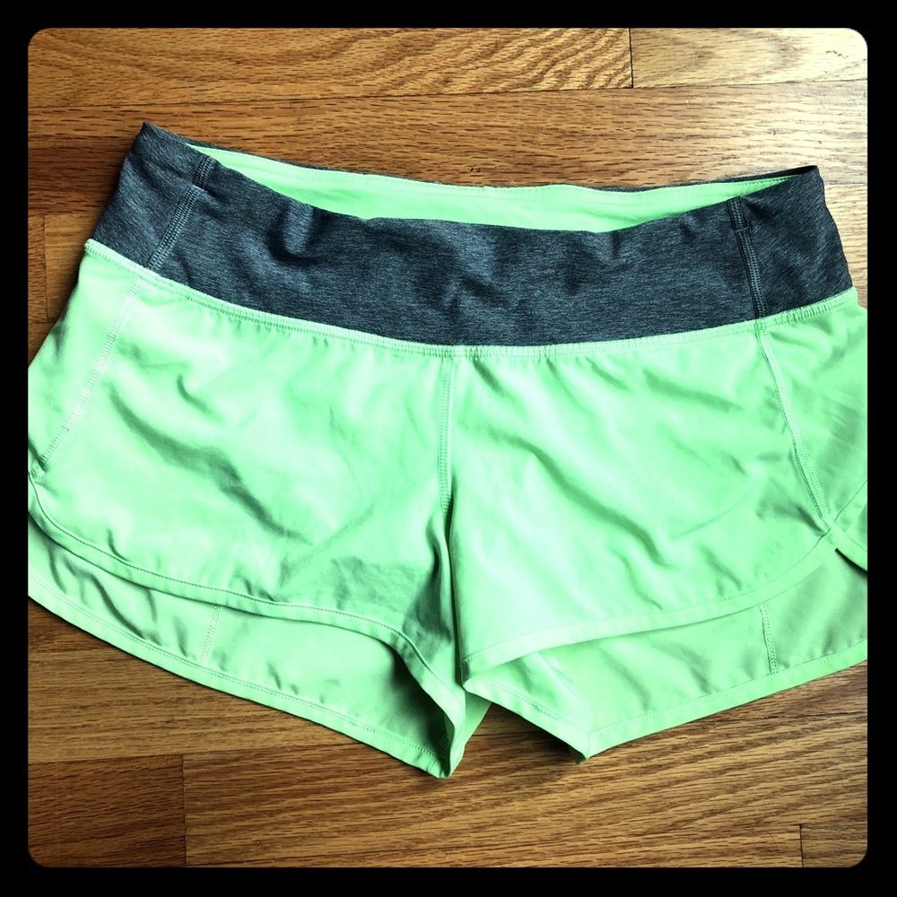Lululemon EUC Sz 6 lime green speed shorts